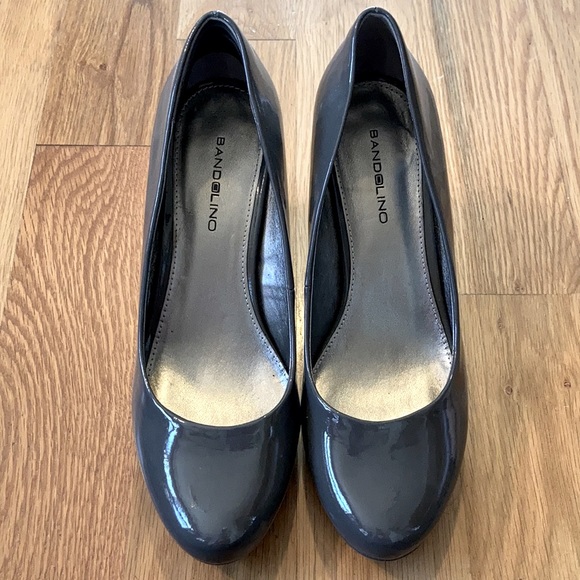 Bandolino Grey patent leather shoe. Size 8 3” heel - Picture 1 of 4